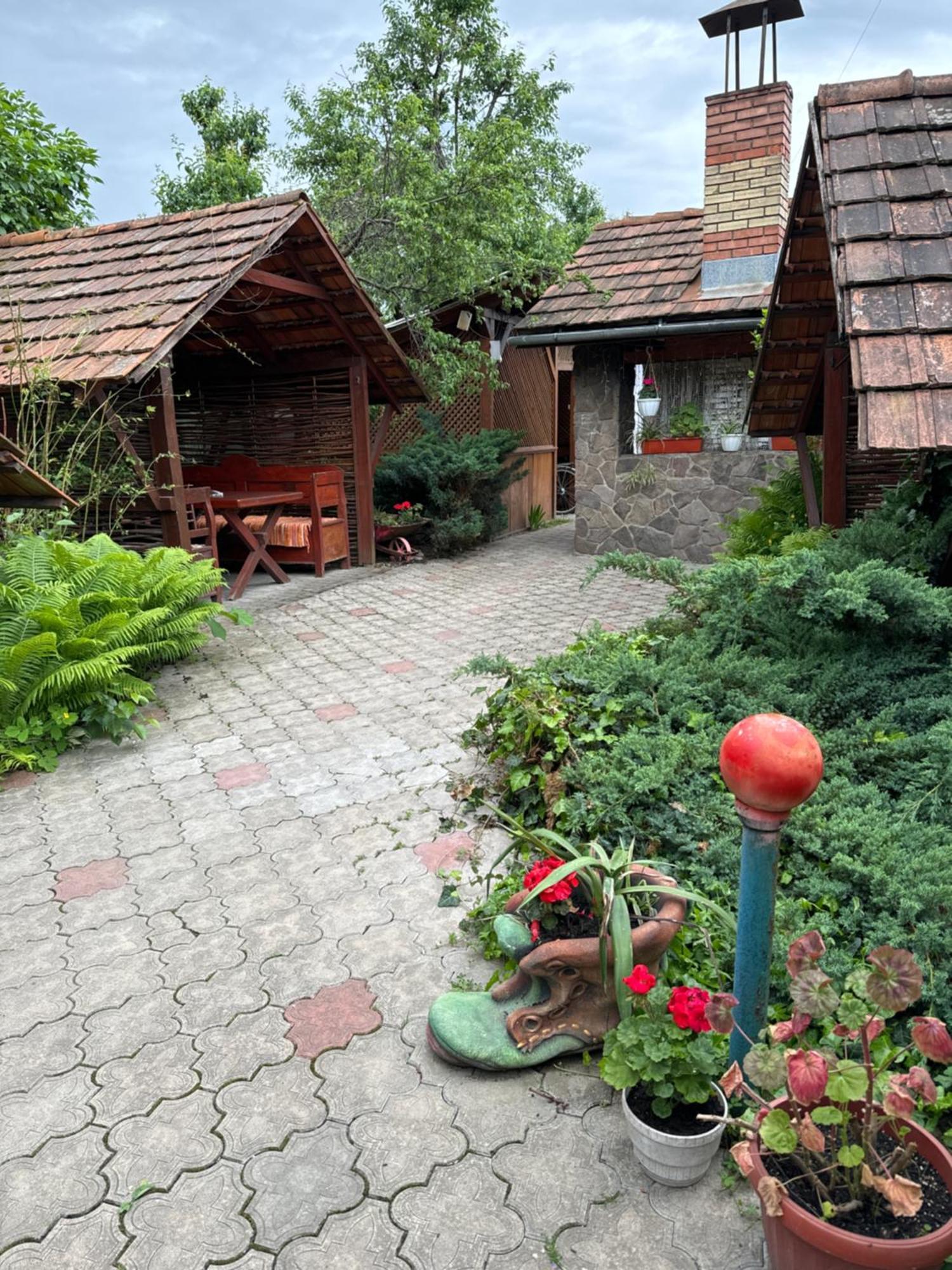 斯瓦拉瓦 Еліт酒店 外观 照片